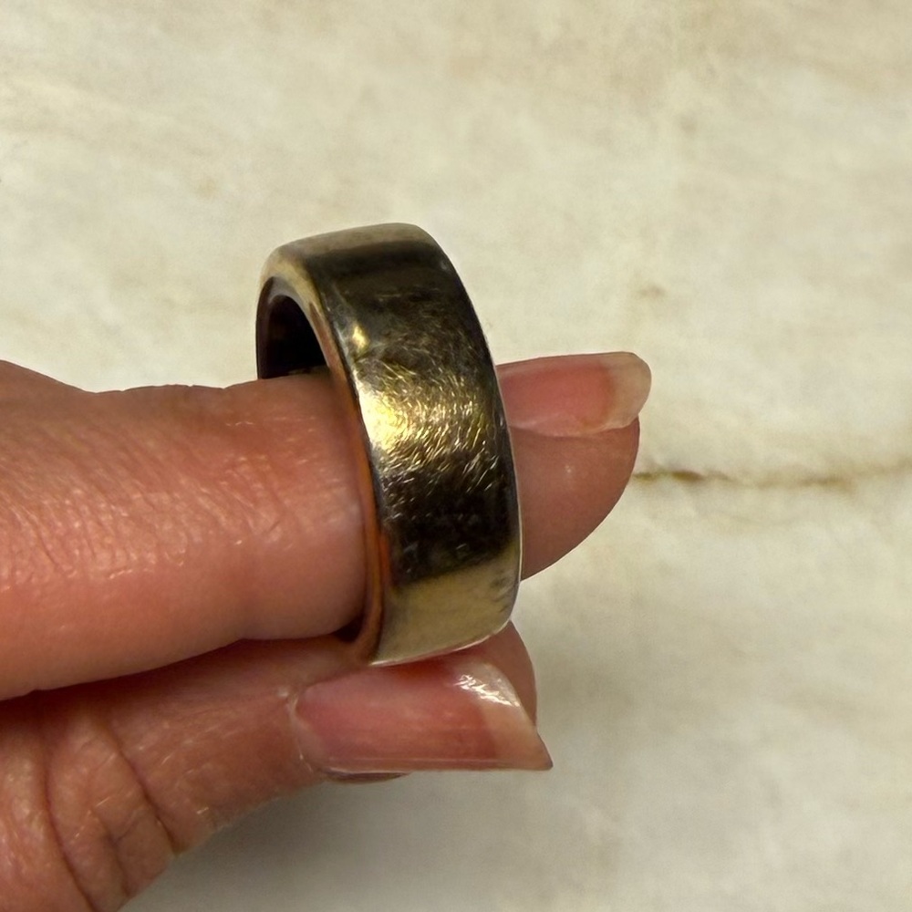 Oura Ring Gen 3 – Gold (Size 6) – Works Great, Cosmetic Wear